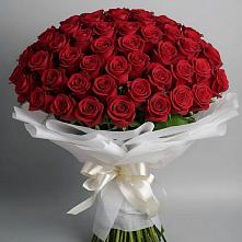 Букет 101 Красная роза Блэк Мэджик в Старой Кулатке