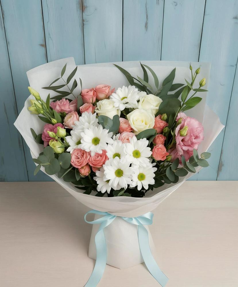 Букет цветов из: Розы, Лизиантусы и Хризантемы в Старой Кулатке