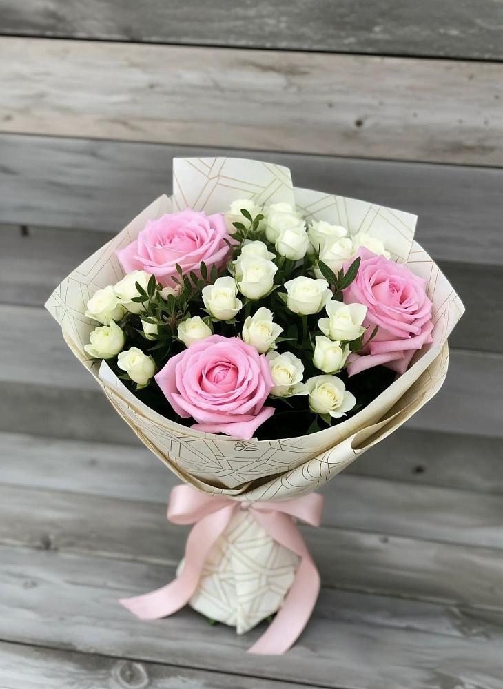 Букет цветов из: Розы в Старой Кулатке