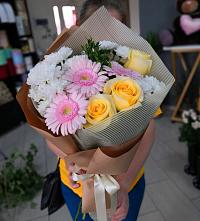 Букет цветов из:  Герберы, Розы и Хризантемы в Старой Кулатке