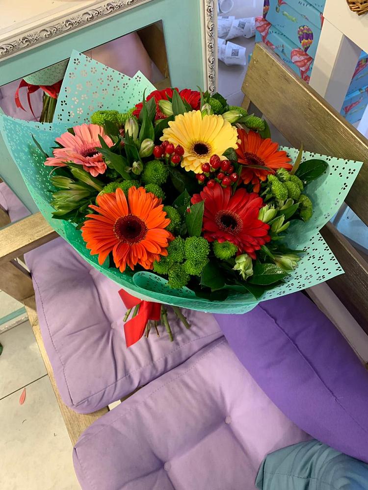 Букет цветов из: Герберы, Хризантемы и Альстромерии в Старой Кулатке