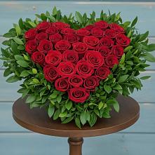 Цветочная композиция из Розы в виде сердца в Старой Кулатке