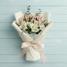 Букет цветов из:  Альстромерии #REPLACE_PRED# Старой Кулатке