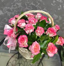 Цветочная композиция из Розы в корзине в Старой Кулатке