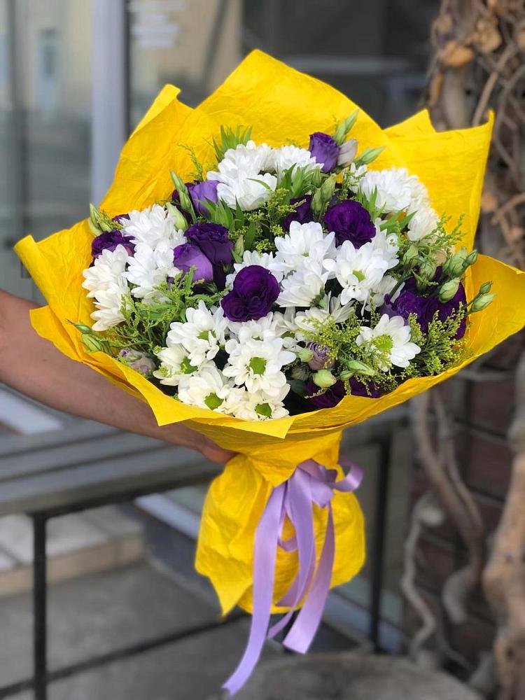 Букет цветов из: Ирисы, Хризантемы и Ромашки в Старой Кулатке