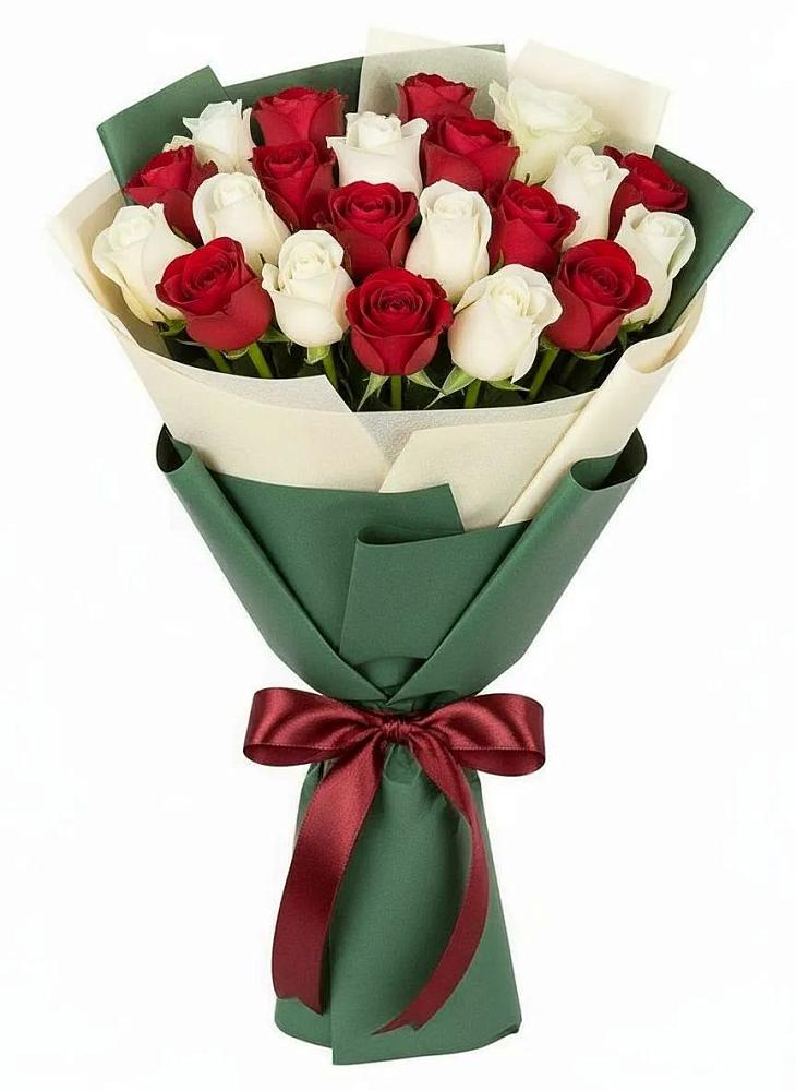 Букет Микс из красных и белых роз в Старой Кулатке
