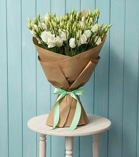 Букет цветов из:  Лизиантусы в Старой Кулатке