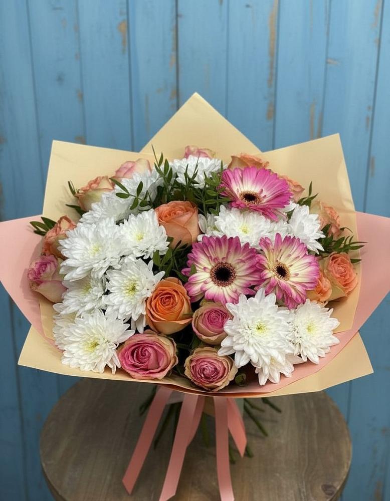 Букет цветов из: Розы, Герберы и Хризантемы в Старой Кулатке