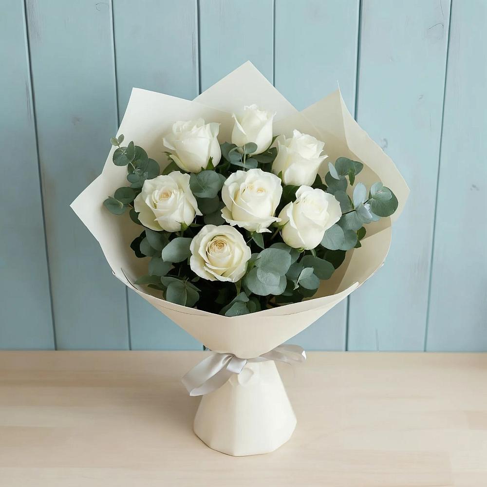 Букет Белые розы в Эвкалипте в Старой Кулатке
