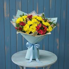 Букет цветов из:  Альстромерии и Хризантемы в Старой Кулатке
