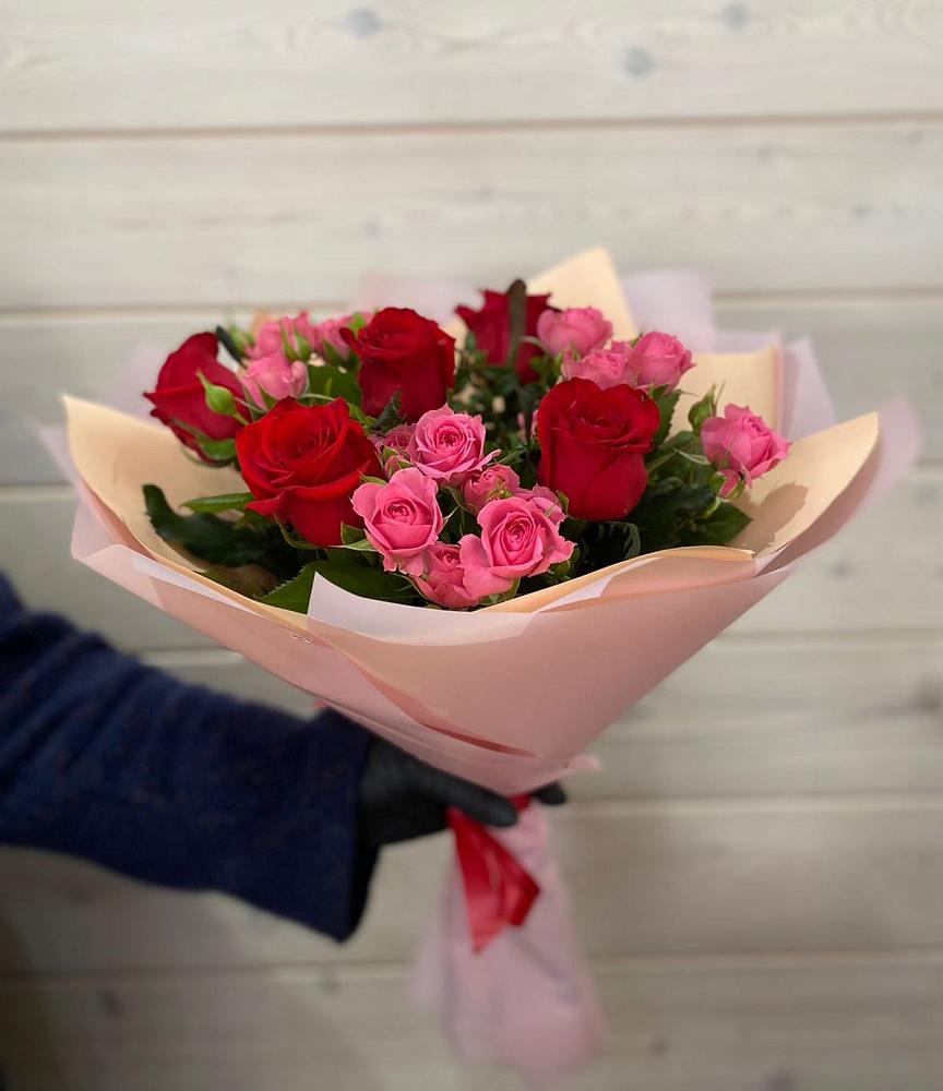 Букет цветов из: Розы в Старой Кулатке